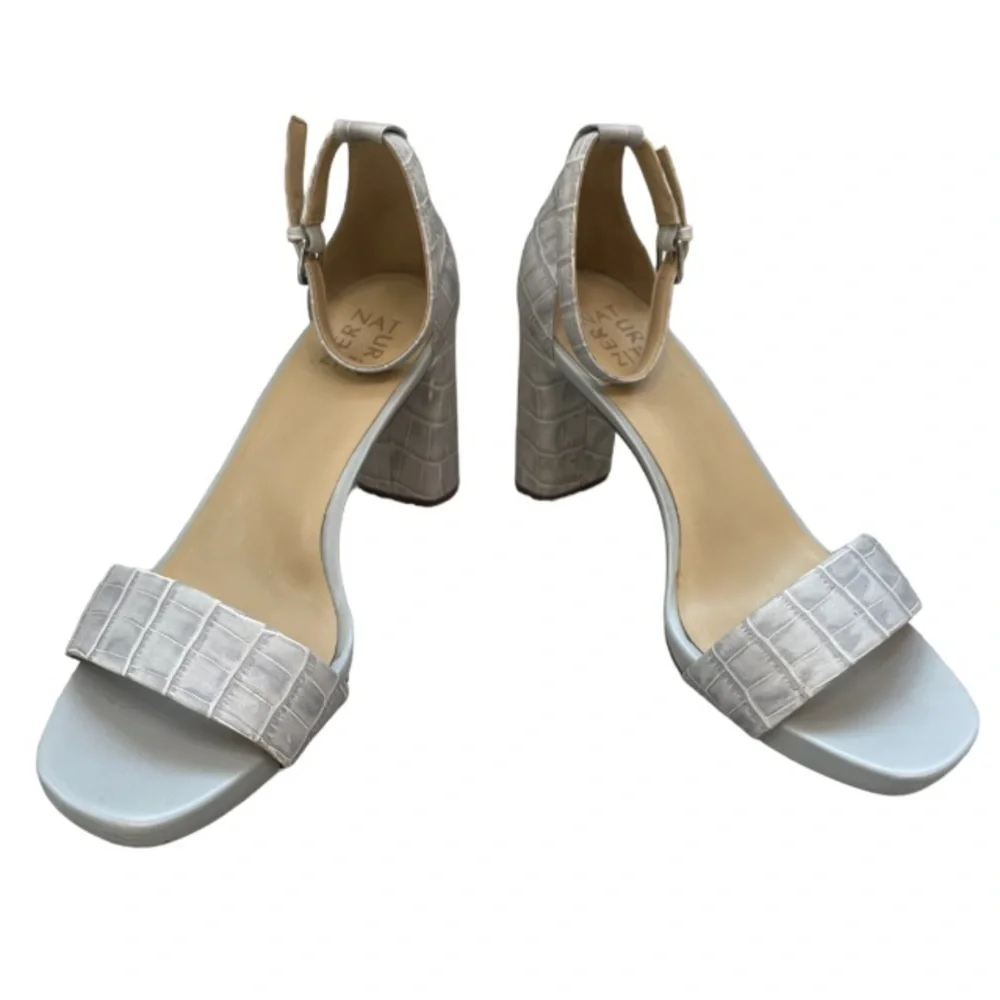 Naturalizer Joy Icy Gray Croc Embossed Leather Ankle Strap Block Heels Size 9.5W